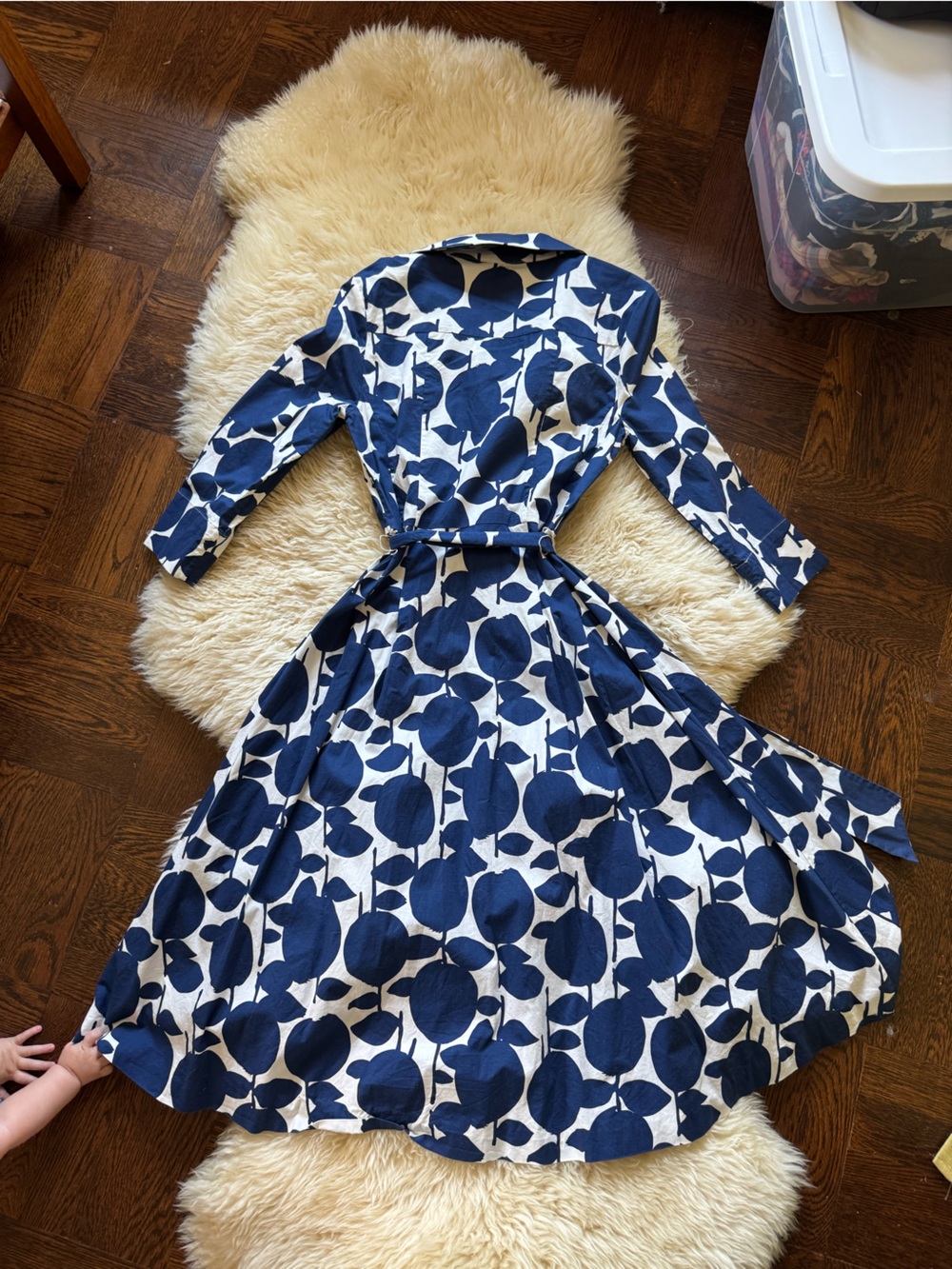 Boden Riviera Shirt Dress in size 4 tall Navy and White Floral Wrap Dress - Picture 10 of 12